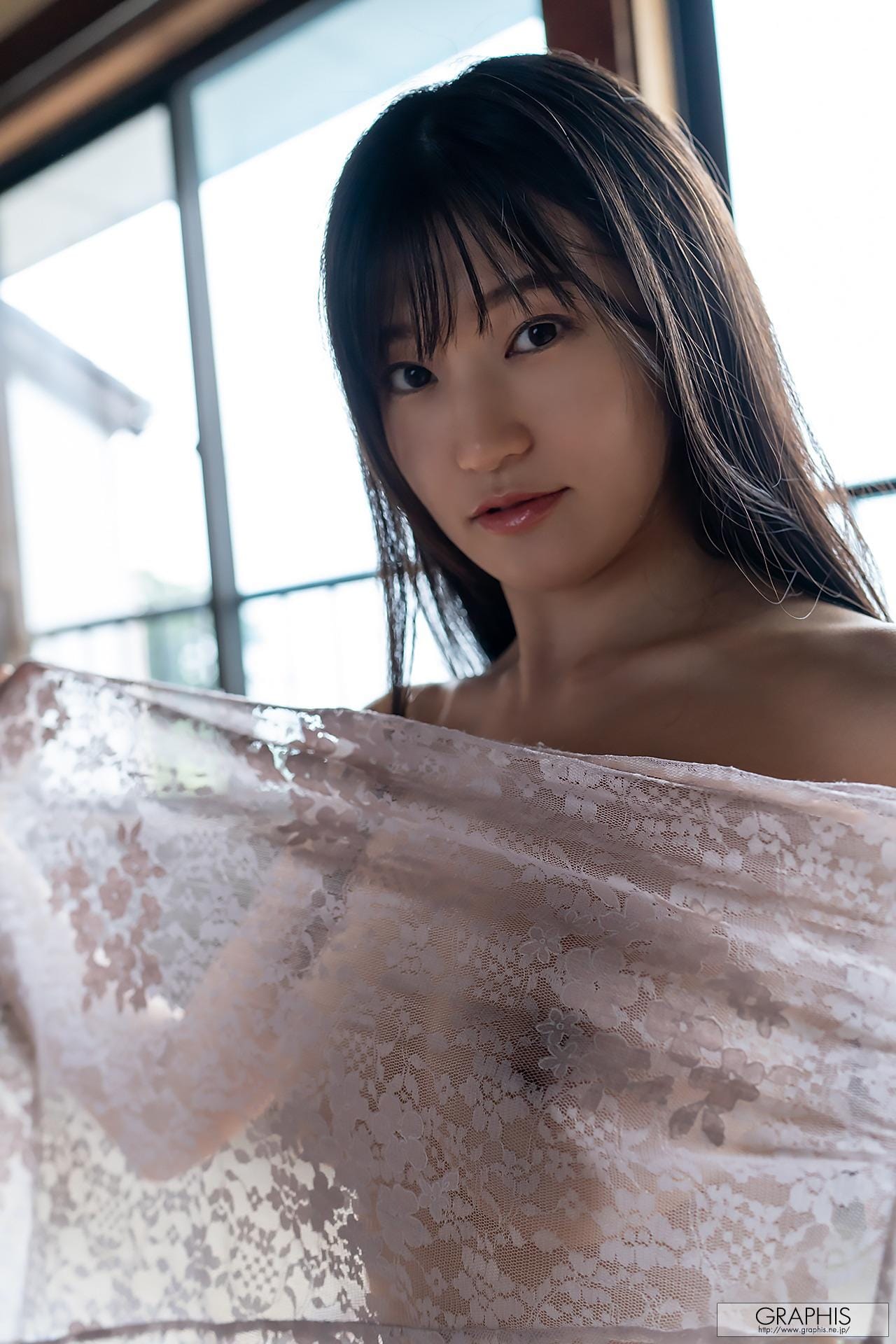 鲜艳红色日系印花和服浴衣勾勒古典极品美胸身段